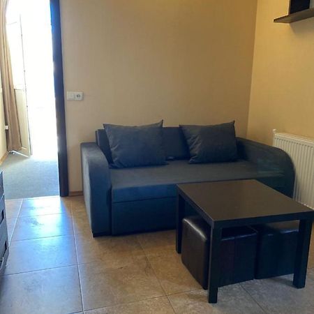 New-House Apartment กูเดาริ ภายนอก รูปภาพ