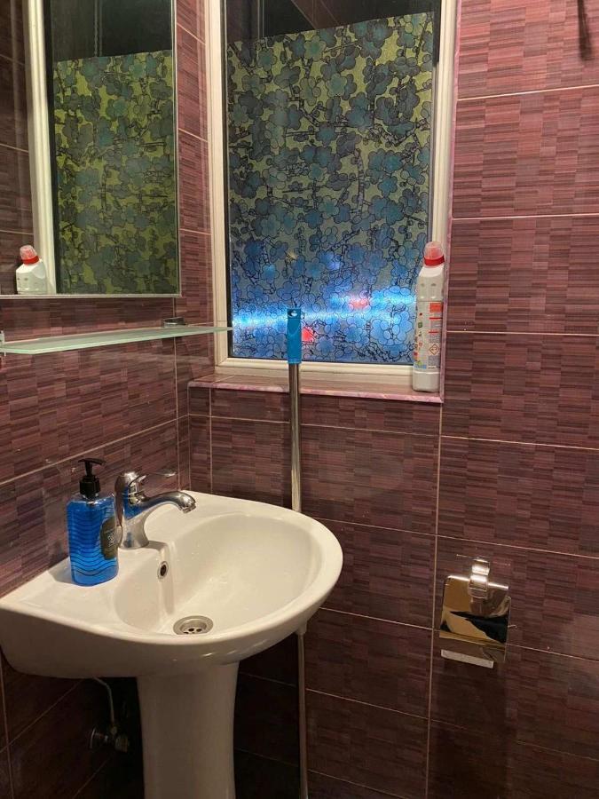 New-House Apartment กูเดาริ ภายนอก รูปภาพ